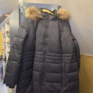 Worn 1 Time To Patriots Game.Women's Dark Navy Puffer Jacket with Faux Fur Hood